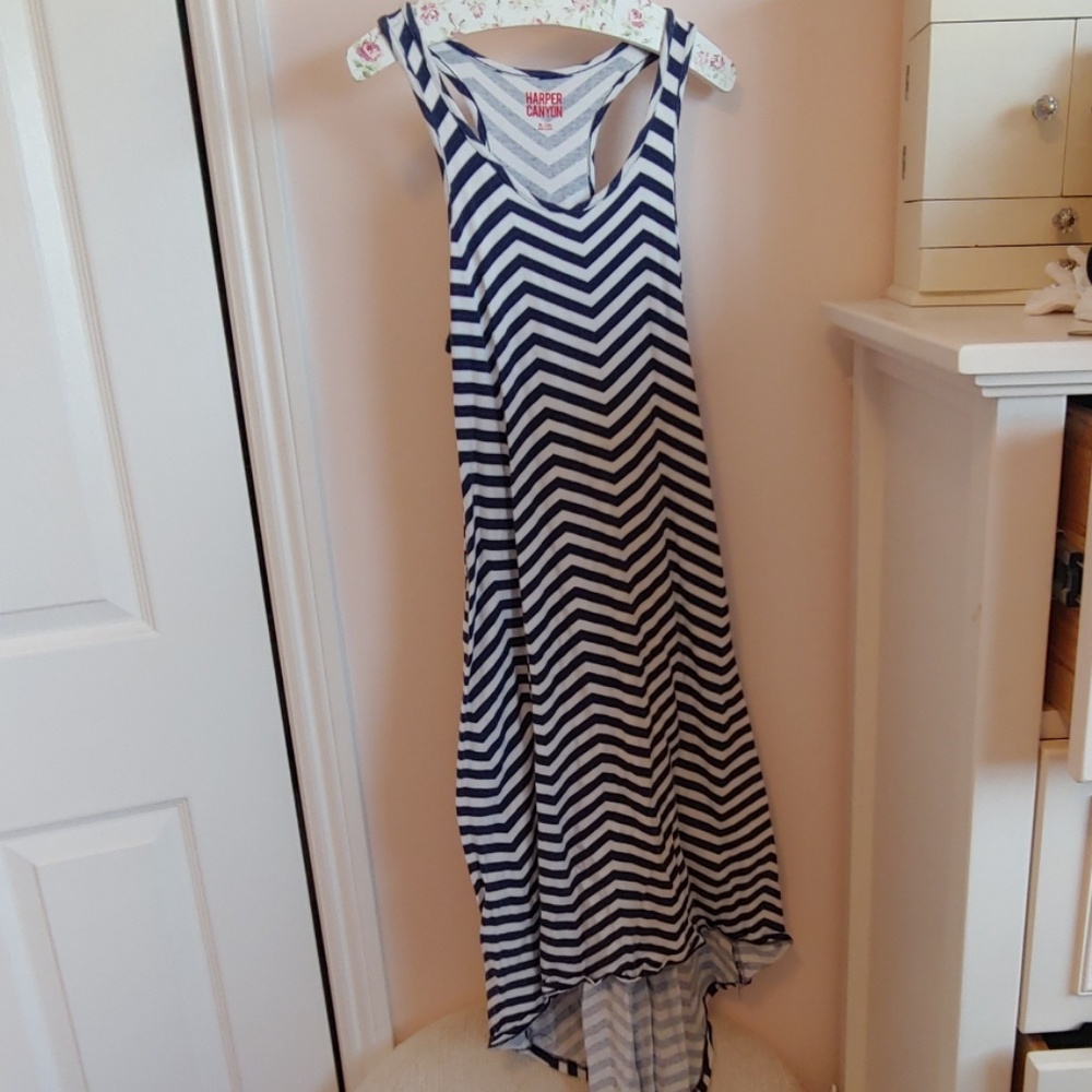 Harper Canyon chevron navy and white striped dress
